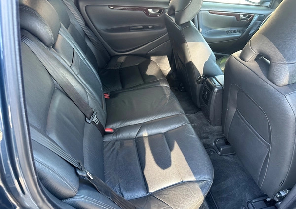 Volvo V70 cena 23900 przebieg: 240000, rok produkcji 2007 z Okonek małe 781